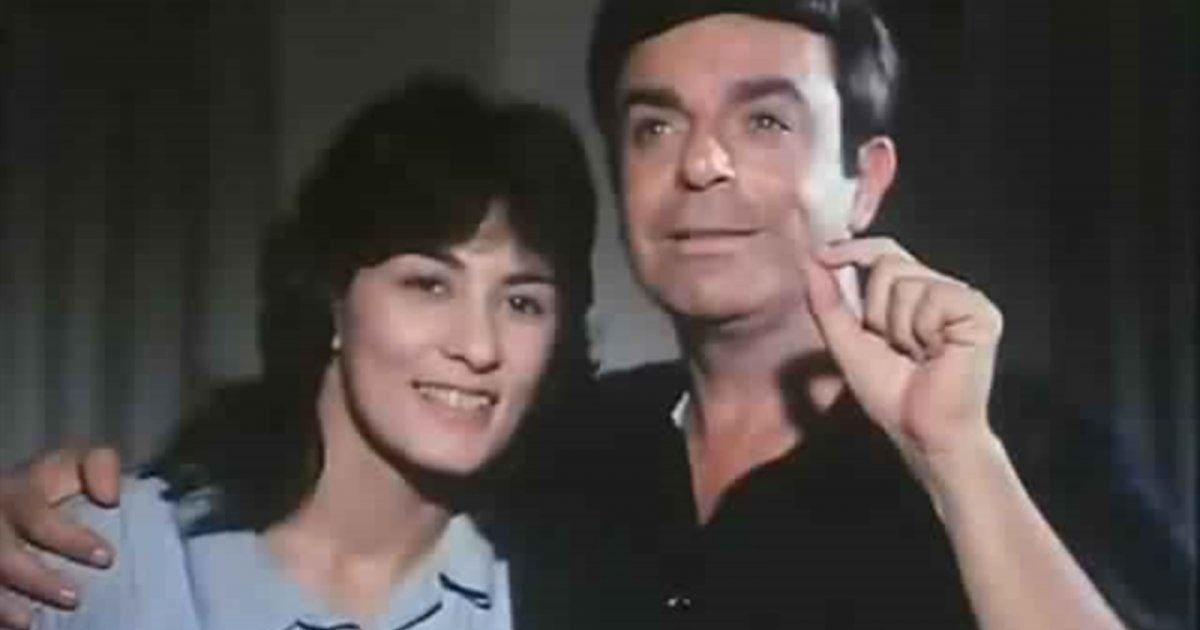 شاهد .. بعد سنوات من الجفا سماح أنور تزور سمير صبري في المستشفى