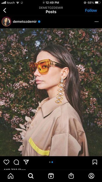 شاهد .. بالصورة- ديميت أوزديمير بإطلالة ساحرة..وأقراط أذنيها حديث المتابعين