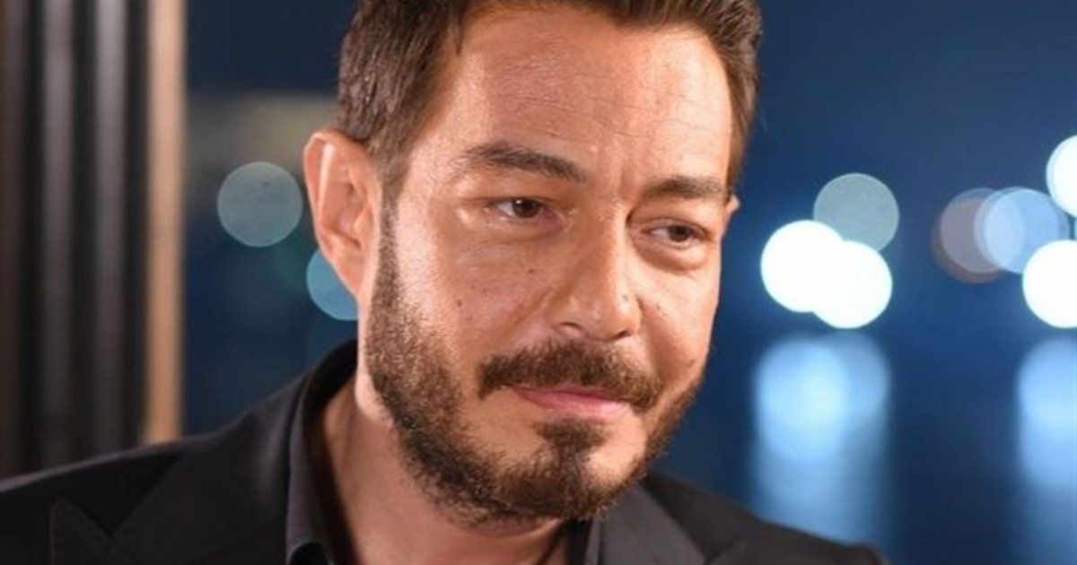 شاهد .. بالصورة-أحمد زاهر يشوق الجمهور للحلقة الأخيرة من "سوشيال"