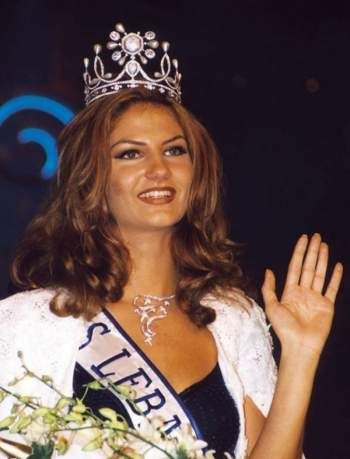 شاهد .. هكذا بدت ساندرا رزق يوم انتخبت ملكة جمال لبنان ..فهل تغيرت ؟