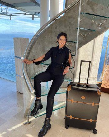 شاهد .. بالصور- ماهلاغا جابري تتألق بالأسود وتجهز حقيبة سفرها