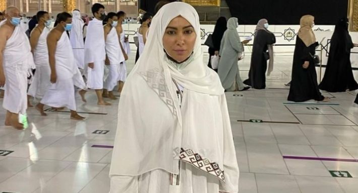 ميرهان حسين عن فيديو العمرة : ربنا هو العالم بقلبي ونفسي الطاهرة