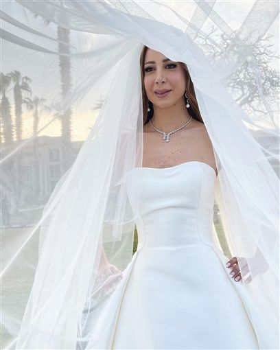 بالفيديو – وصلة رقص من رانيا فريد شوقي في فرح ” هند رضا “