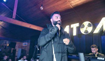 شاهد .. خاص بالصور- مجيد الرمح يحيي سهرة مميزة ويكشف لـ الفن عن أعماله الجديدة