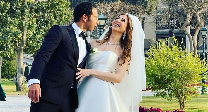 بالفيديو – وصلة رقص من رانيا فريد شوقي في فرح ” هند رضا “