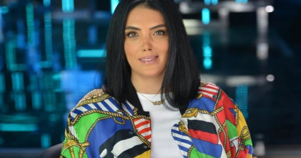 شاهد .. حورية فرغلي تعيد ارتداء فستانها القديم وسعره باهظ للغاية