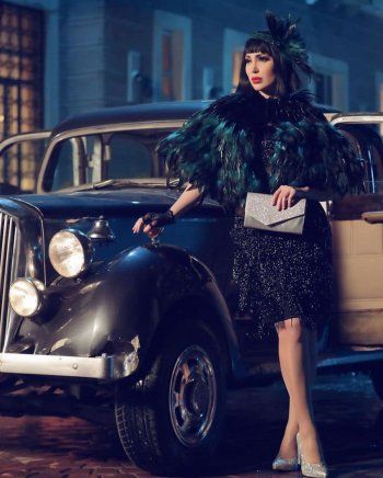 شاهد .. إطلالة مميزة لنسرين طافش في دمشق عام 1929 من جوقة عزيزة -بالصور