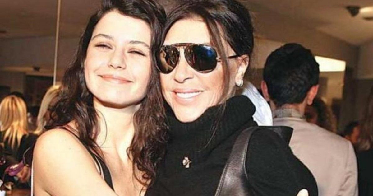 شاهد .. بيرين سات تحتفل بعيد ميلاد نبهات جهوري.. وتكشف عمرها الحقيقي