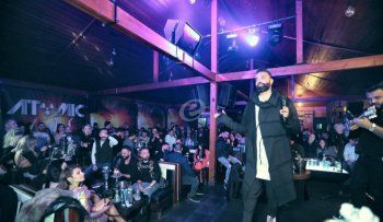 شاهد .. خاص بالصور- مجيد الرمح يحيي سهرة مميزة ويكشف لـ الفن عن أعماله الجديدة