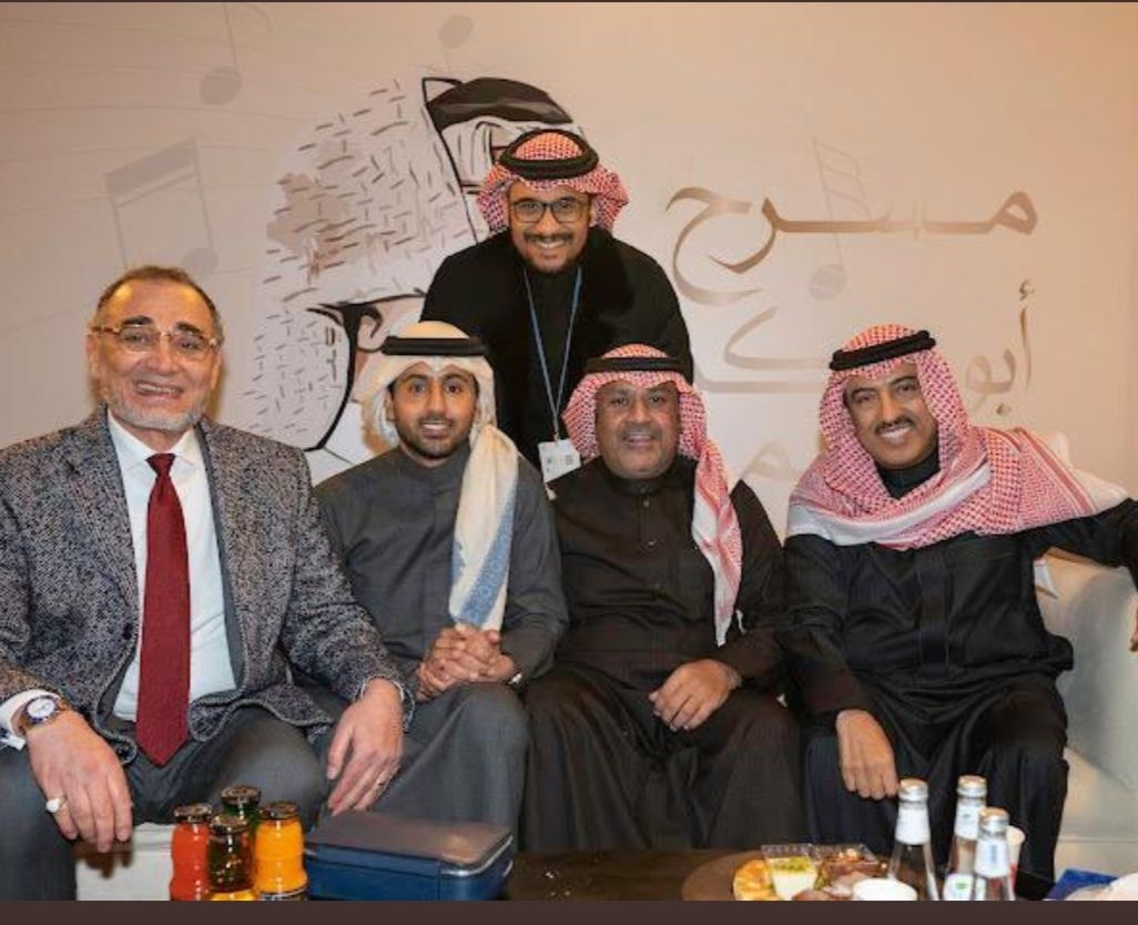 فؤاد عبد الواحد يطرب جمهور حفل طاب السمر بمسرح أبو بكرسالم في الرياض