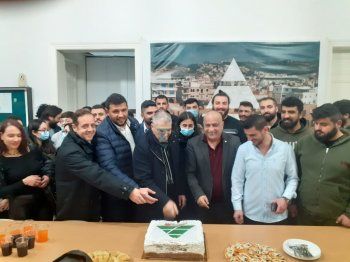 شاهد .. بالصور- غابي حويك مكرّم من مكتب الشباب في إقليم البترون الكتائبي