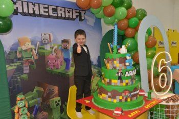 شاهد .. بأجواء عائلية مميزة.. هكذا إحتفل رامي عياش بعيد ميلاد إبنه