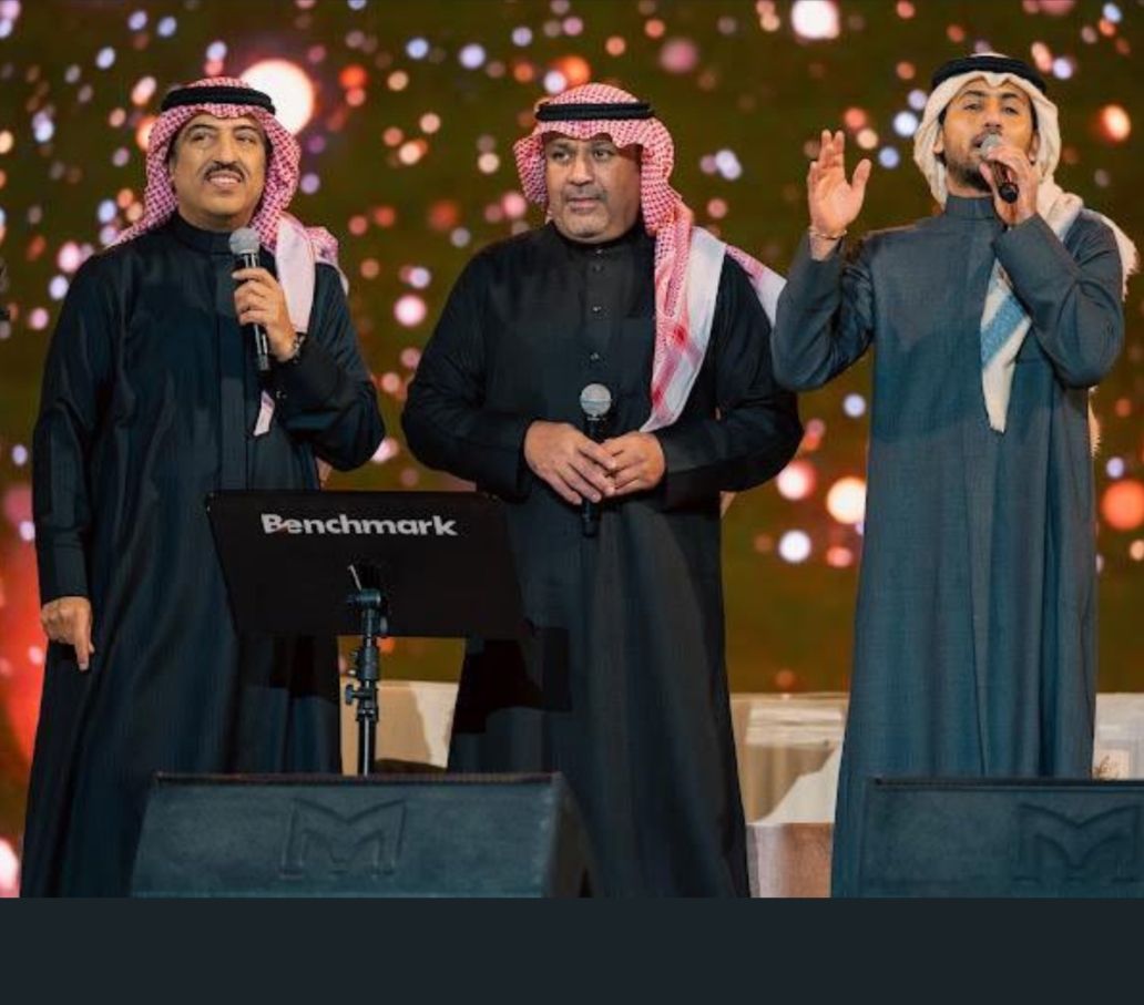 فؤاد عبد الواحد يطرب جمهور حفل طاب السمر بمسرح أبو بكرسالم في الرياض