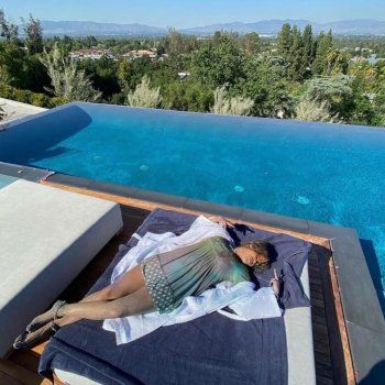 شاهد .. بريانكا شوبرا ونيك جوناس يحتفلان بمهرجان الألوان.. وصور تظهر عفويتهما