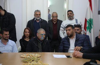 شاهد .. بالصور- غابي حويك مكرّم من مكتب الشباب في إقليم البترون الكتائبي