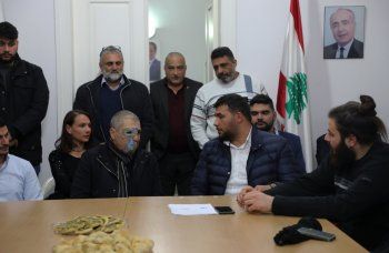 شاهد .. بالصور- غابي حويك مكرّم من مكتب الشباب في إقليم البترون الكتائبي