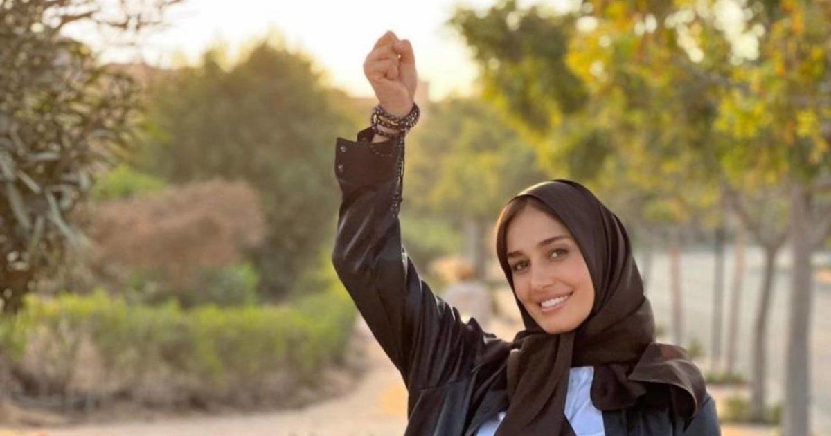 شاهد .. حلا شيحة تحضر من دون حجاب في إكسبو دبي.. وتسبب حالة من الجدل