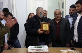 شاهد .. بالصور- غابي حويك مكرّم من مكتب الشباب في إقليم البترون الكتائبي