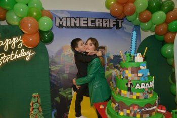 شاهد .. بأجواء عائلية مميزة.. هكذا إحتفل رامي عياش بعيد ميلاد إبنه