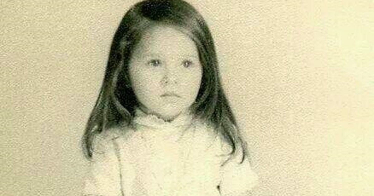 شاهد .. كبرت وأصبحت راقصة باليه وممثلة محترفة.. خمنوا من هذه الطفلة!