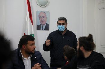 شاهد .. بالصور- غابي حويك مكرّم من مكتب الشباب في إقليم البترون الكتائبي