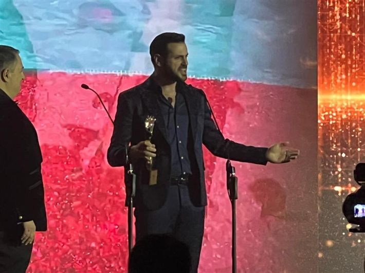 غادة عبد الرازق رفعت راس مصر وإتكرمت في حفل الميوركس – شاهد