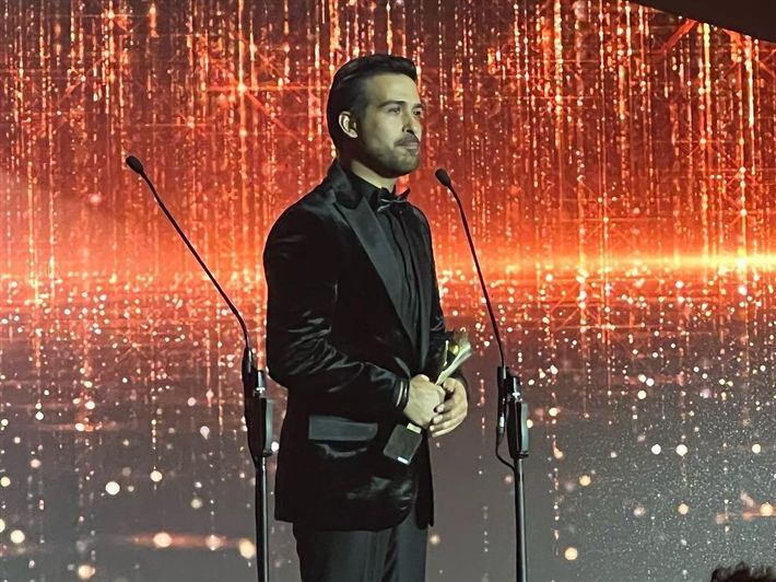 غادة عبد الرازق رفعت راس مصر وإتكرمت في حفل الميوركس – شاهد