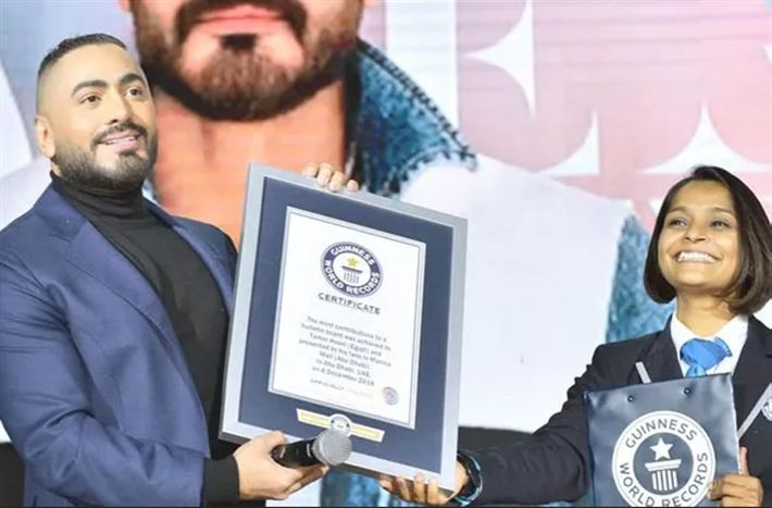 الثنائي المصري ” عمرو دياب وتامر حسني ” مشرفينا في موسوعة جينيس