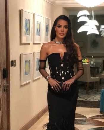 شاهد .. بالصور- نادين نسيب نجيم تتألق بإطلالتها وهذه رسالتها لمحبيها