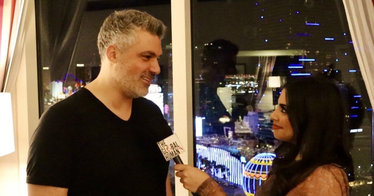 شاهد .. فارس كرم في الإعلام الأميركي "ملك الدبكة".. وناثر الفرح والأمل في قلوب الجماهير