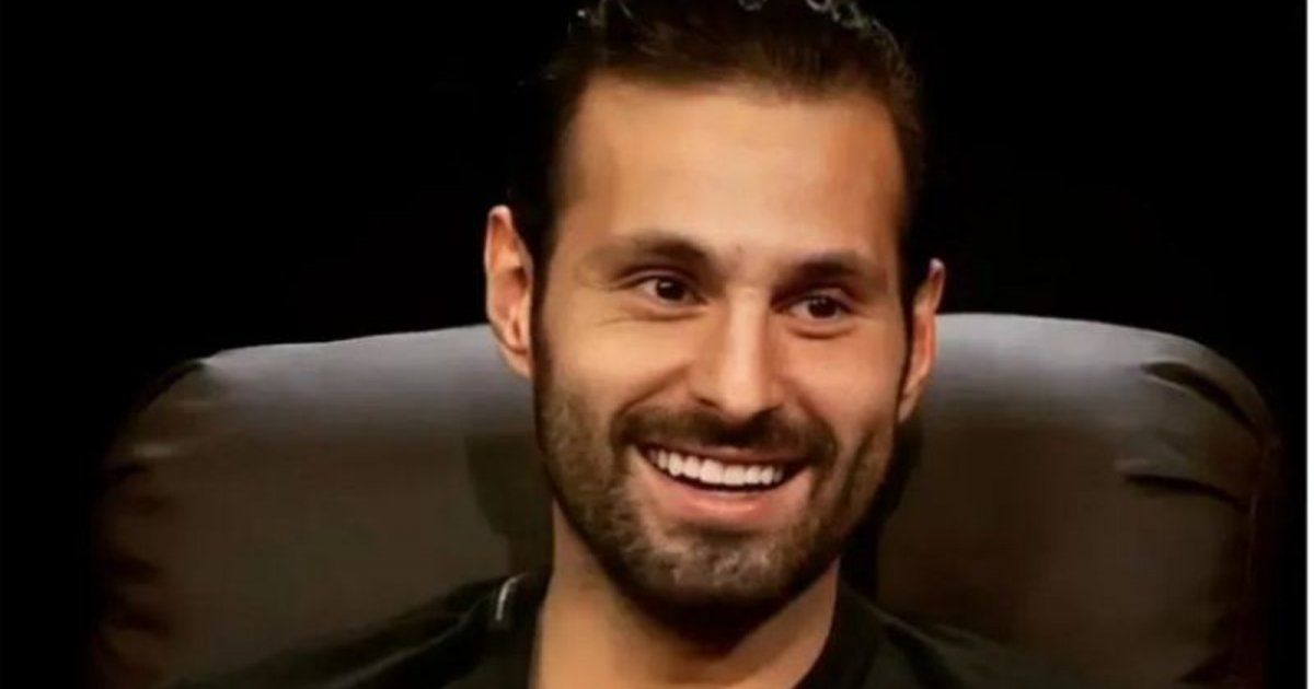 شاهد .. الإفراج عن علي كاكولي بعفو أميري بعد تبرئته