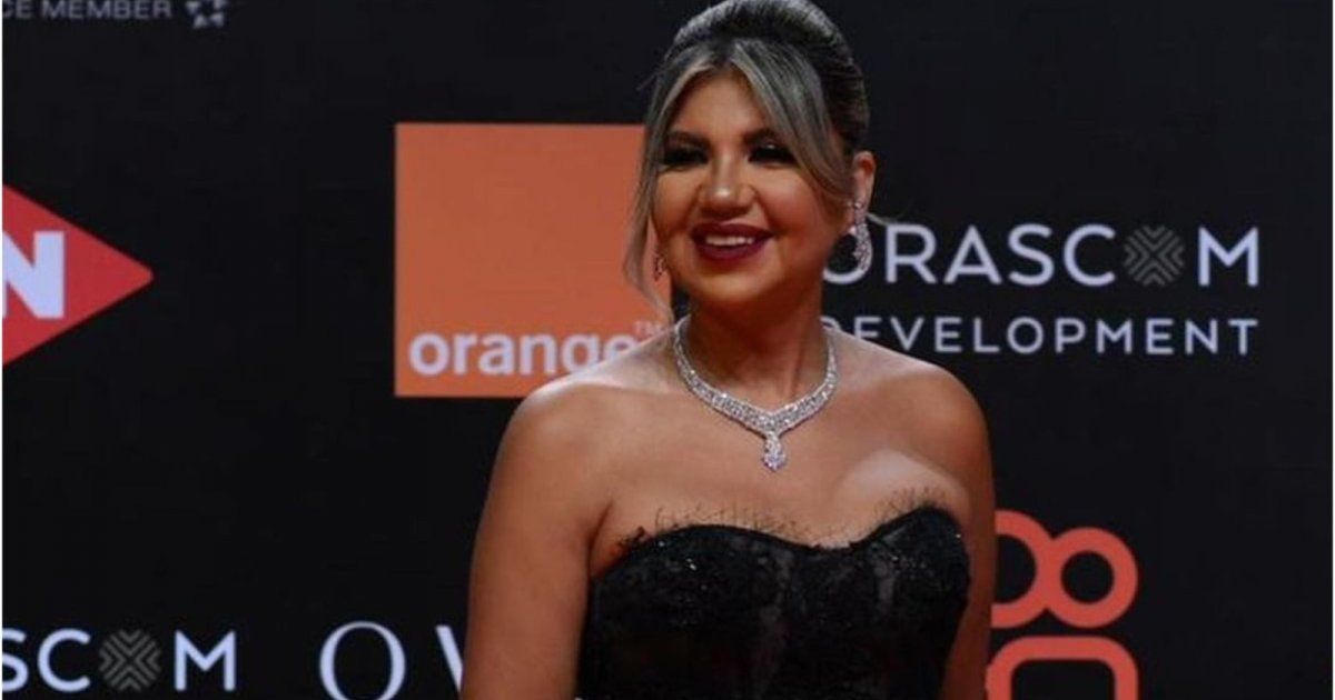 شاهد .. بوسي شلبي تعيد إطلالة كيت ميدلتون.. وهذا سعر الفستان