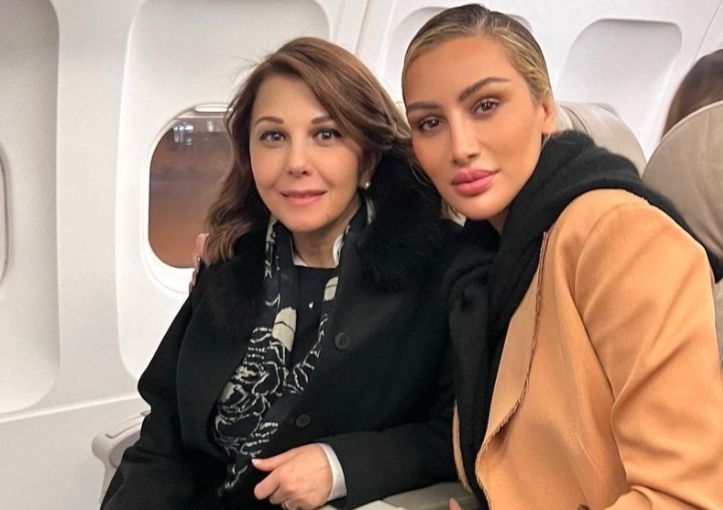 من داخل الطائرة..صدفة حلوة تجمع مايا دياب بالفنانة ماجدة الرومي – صور