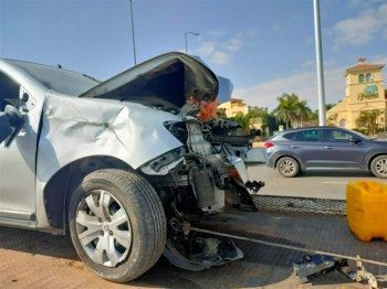 شاهد .. بالصور- زوجة أحمد سعد تتعرض لحادث سير خطير وتنجو منه بأعجوبة