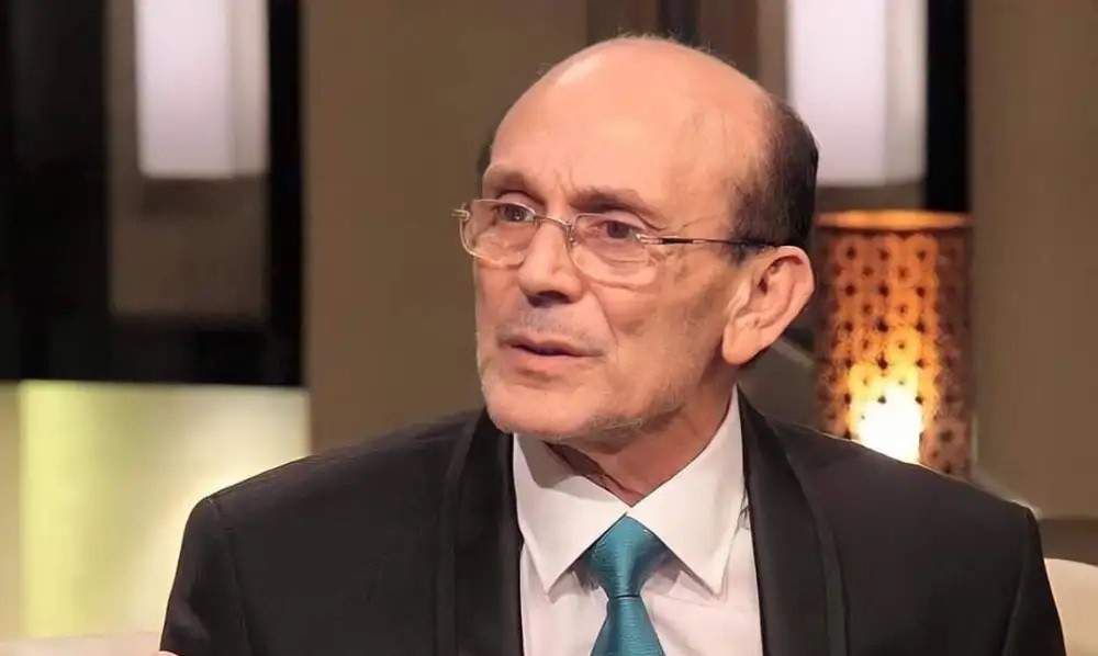 شاهد .. محمد صبحي: المسرح هو 90% من الهواء الذي أتنفسه