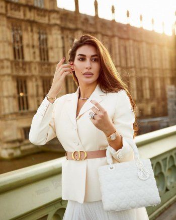 شاهد .. بالفيديو والصور- ياسمين صبري تشع بياضا بأخر إطلالة لها