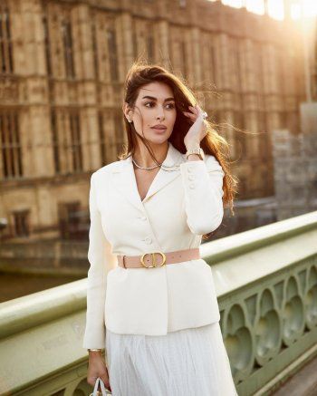 شاهد .. بالفيديو والصور- ياسمين صبري تشع بياضا بأخر إطلالة لها