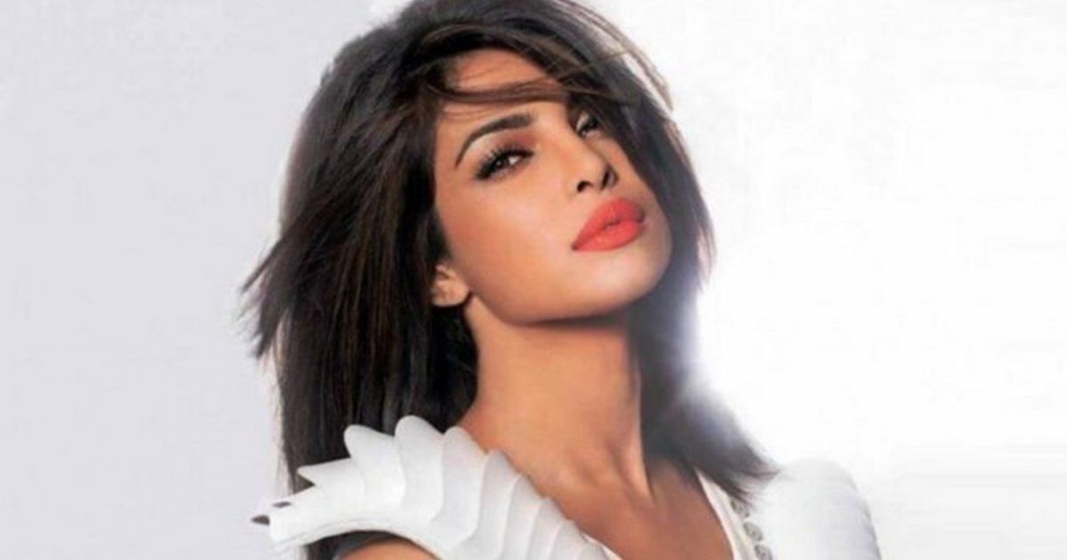 شاهد .. بريانكا شوبرا تخطف الأنظار بالساري الهندي - بالصور