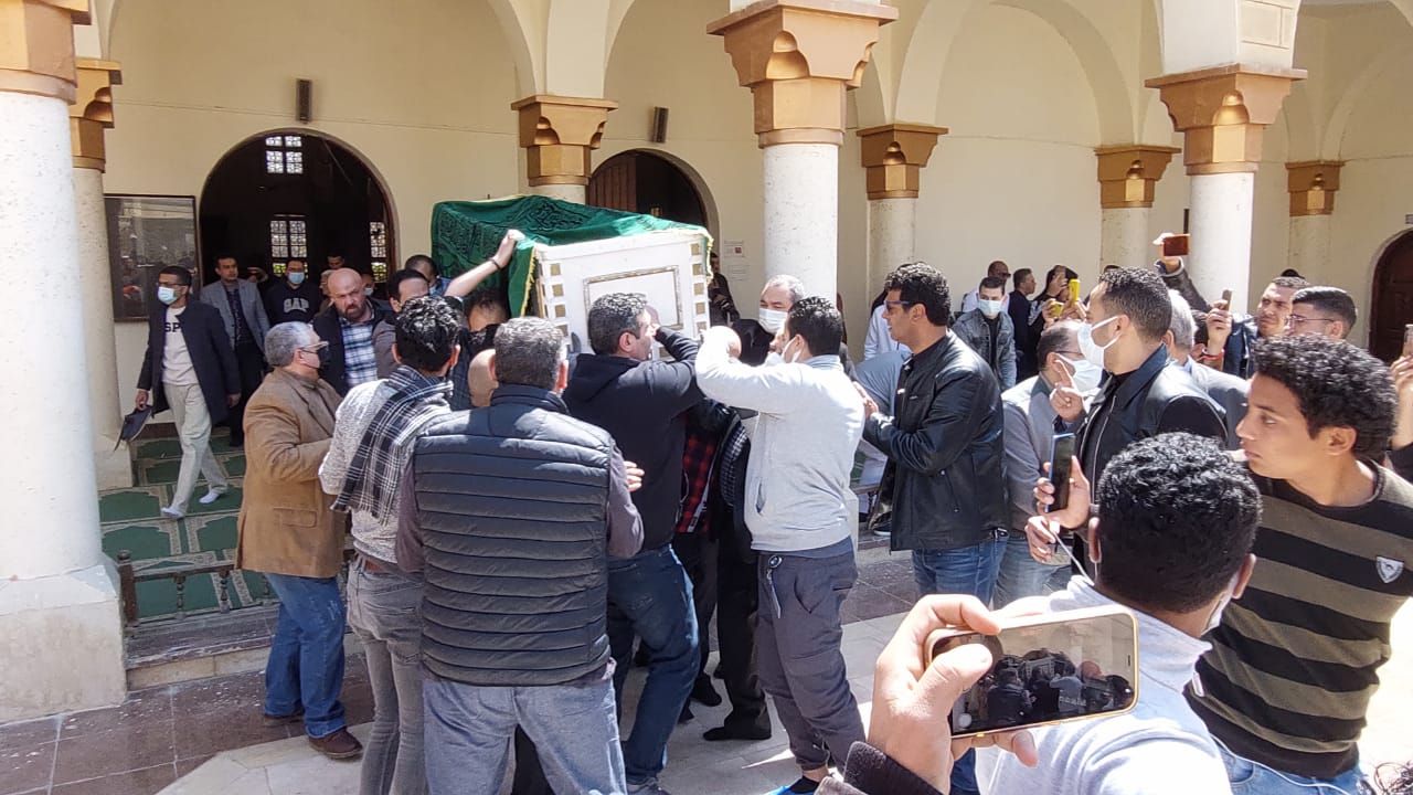 بالصور.. تشييع جثمان الراحل أحمد حلاوة بمسجد المجمع الإسلامى