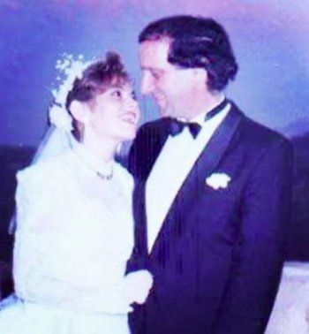 شاهد .. صورة نادرة- هكذا بدا سامي كلارك يوم زفافه وهكذا بدا قبل وفاته