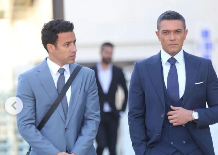 احمد داوود يروج لمسلسل ” سوتس بالعربي” بصورة برفقة آسر ياسين- شاهد