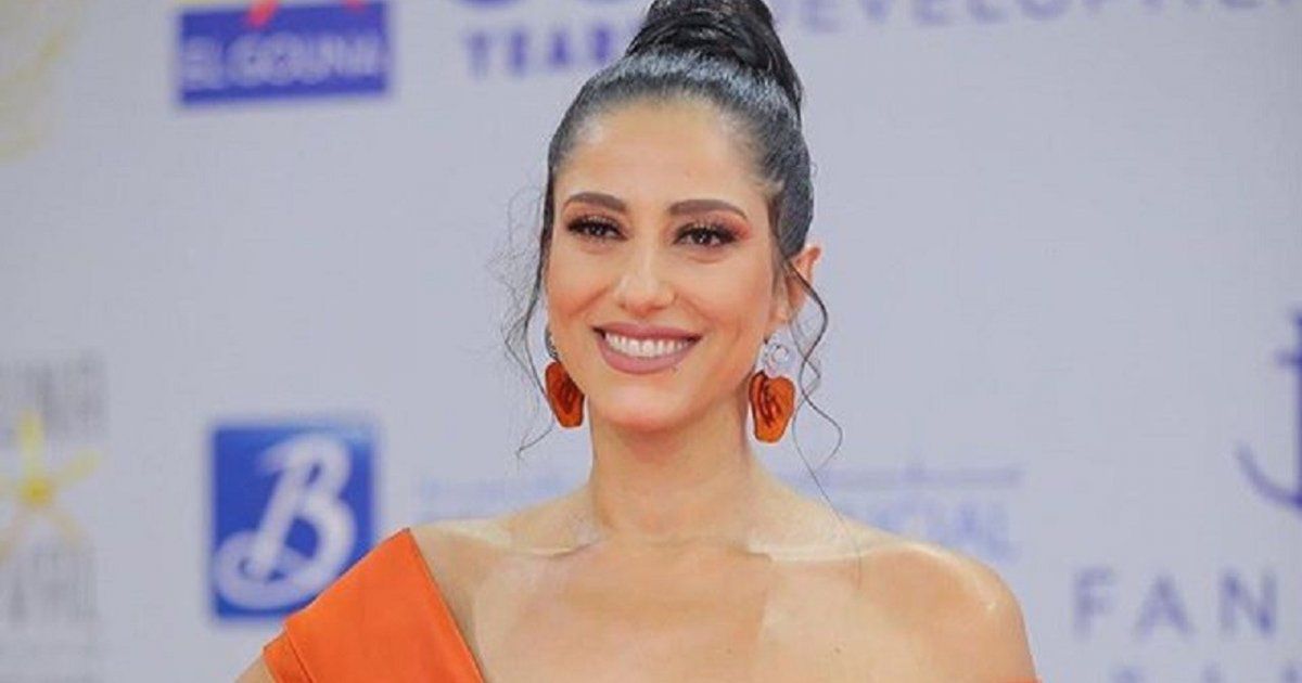 شاهد .. بالصور- علامات التعب والإرهاق بدت واضحة على حنان مطاوع..إليكم السبب