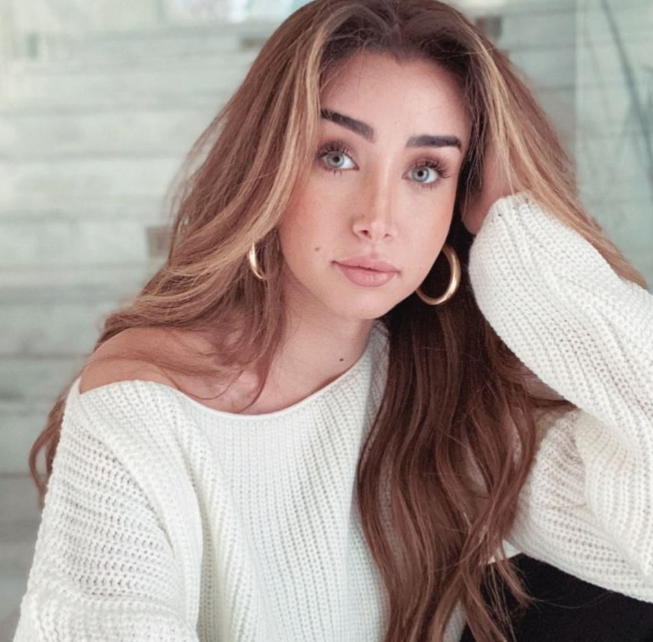 هنا الزاهد تسحر متابعيها بإطلالة جذابة – شاهد