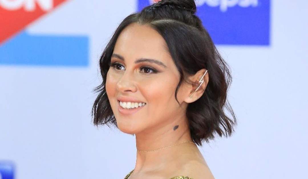 شاهد .. بالصورة والفيديو - ياسمين رئيس تتصدر مواقع التواصل الإجتماعي بإطلالتها في زفاف شام الذهبي