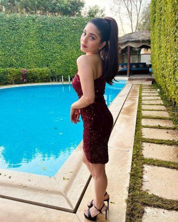 شاهد .. بعد أدائها العمرة.. الجمهور ينتقد مايان السيد بسبب إطلالتها