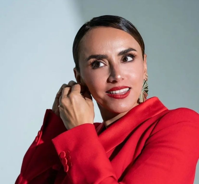 بالاحمر الناري .. علا رشدي تسحر متابعيها في احدث اطلالتها- شاهد