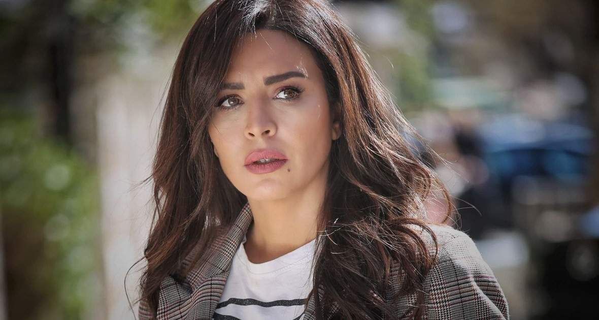 شاهد .. بالصورة - أمل بوشوشة في صورة عائلية وهكذا علقت