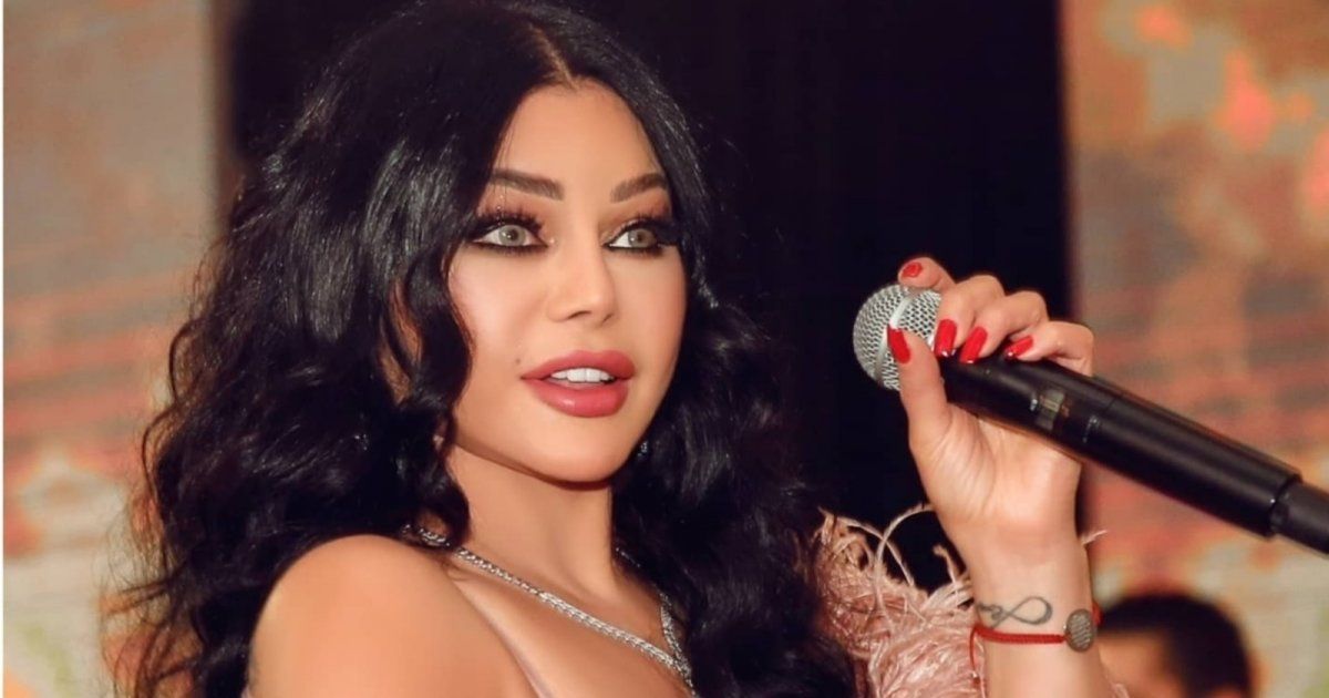 شاهد .. هيفا وهبي تشعل المسرح بإطلالتها.. وسعر الفستان مفاجأة