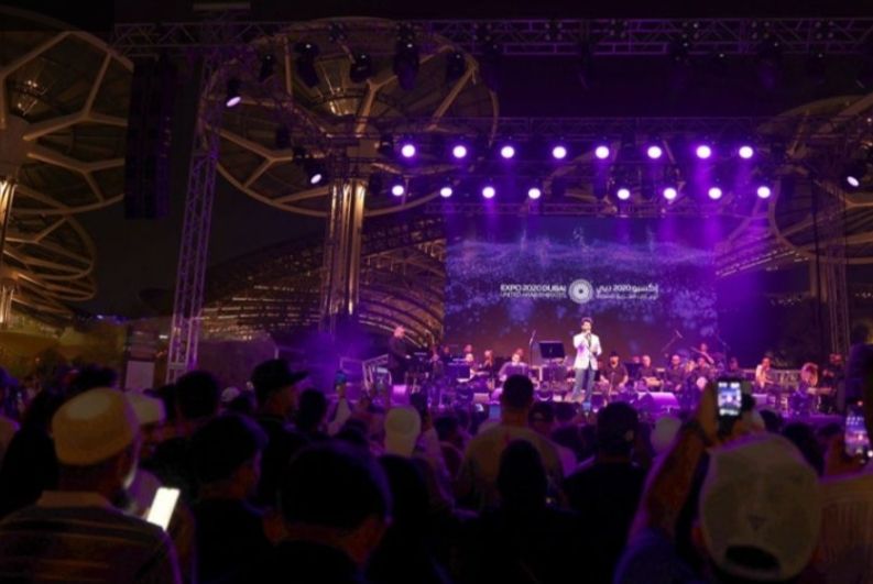 محمود التركي يفرح جمهور “إكسبو 2020 دبي” بساحة الإستدامة