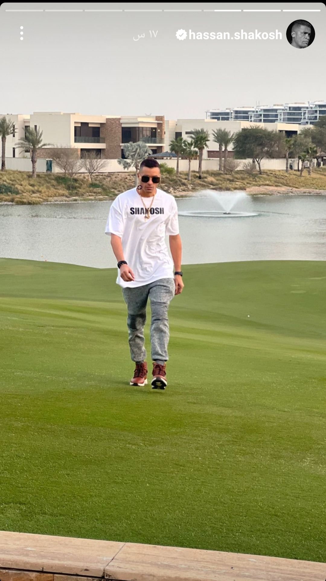 حسن شاكوش يتألق بإطلالة غريبة في احدث ظهور له- شاهد